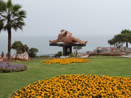park sculpture overlooking the Pacific in Miraflores, Lima